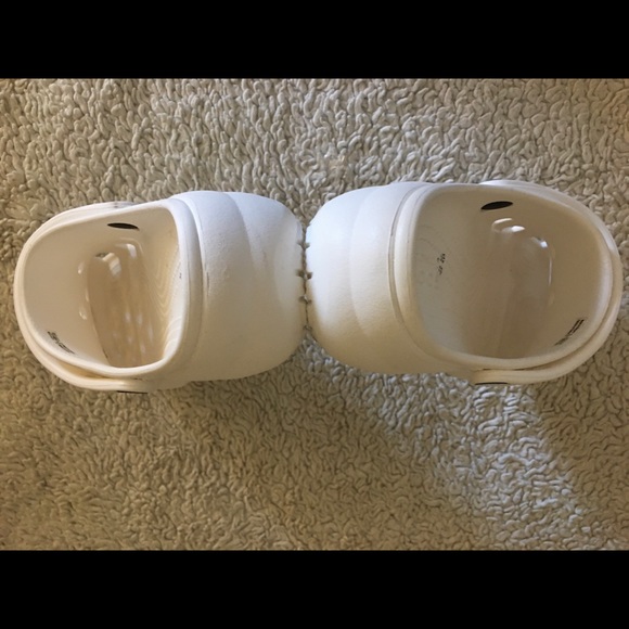 Crocs - Picture 9 of 11